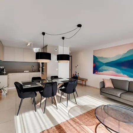شقة Le Reposoir - New 2 Bedroom With Terrace & Garage *