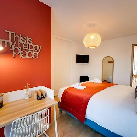 شقة Le Reposoir - New 2 Bedroom With Terrace & Garage