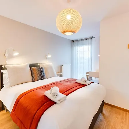 شقة Le Reposoir - New 2 Bedroom With Terrace & Garage *