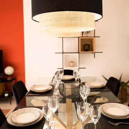 شقة Le Reposoir - New 2 Bedroom With Terrace & Garage آنسي